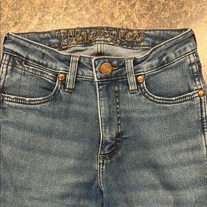 Wrangler High Rise Blue Jeans Classic Denim